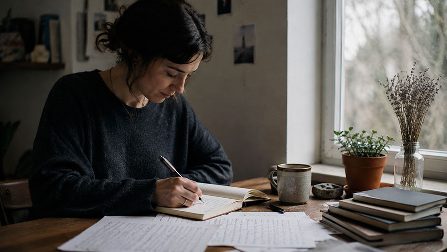 Scrittura terapeutica: a chi serve, come si usa e cosa si impara in un master 1 Scrittura terapeutica: a chi serve, come si usa e cosa si impara in un master