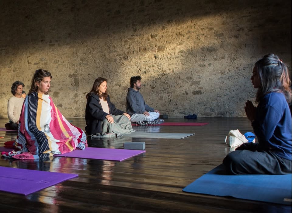 L’arte della presenza: ritiro Narishvara yoga, meditazione e pratiche di consapevolezza in Toscana 1 710059377 1273276974793838 3889953543275460210 n