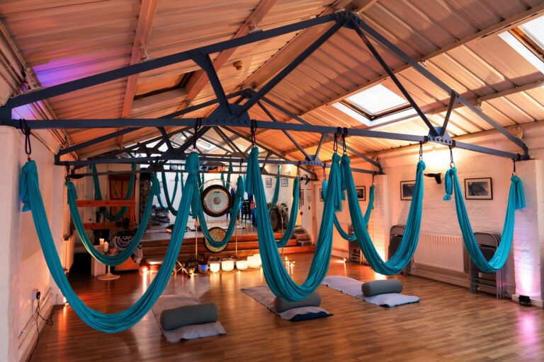 Sessione di meditazione sonora galleggiante negli Aerial Relaxation Pods® 15 005aac6c e66c 49a1 b8b3 3ba49fd8cac9