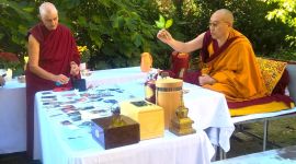 Home 56 Grande puja di benedizione per i defunti